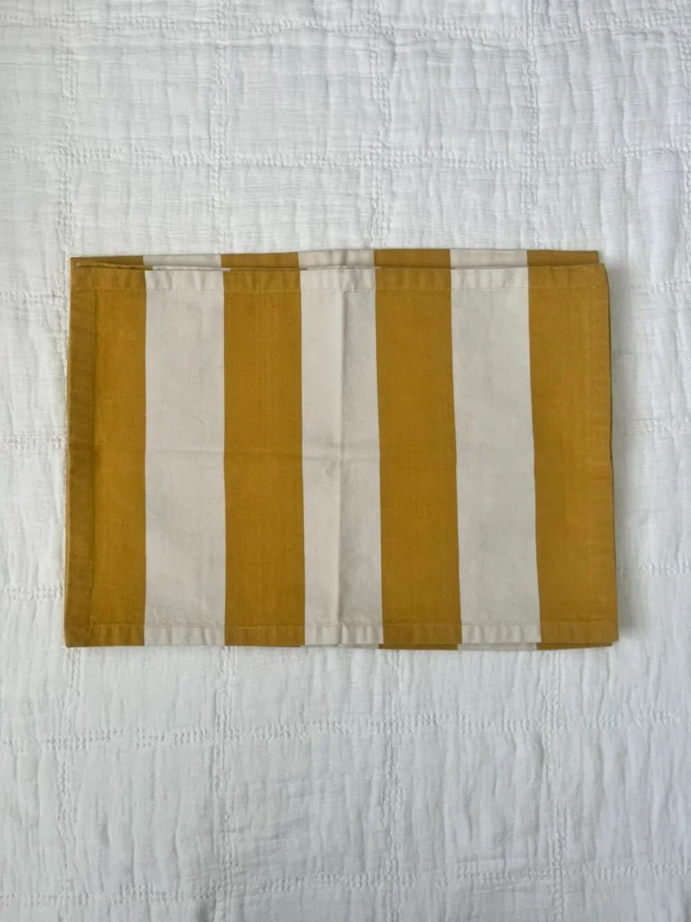 Crate and Barrel Olin Mustard Stripe Placemats Set of 4 Cotton 14x19